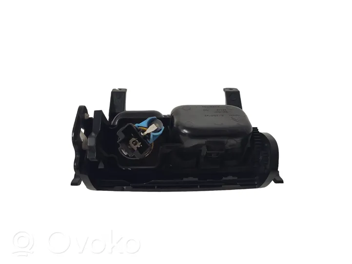 Citroen C5 Auton tuhkakuppi 81230142