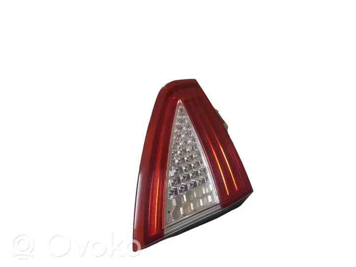 Ford Mondeo MK IV Luci posteriori del portellone del bagagliaio 7S7113A603A