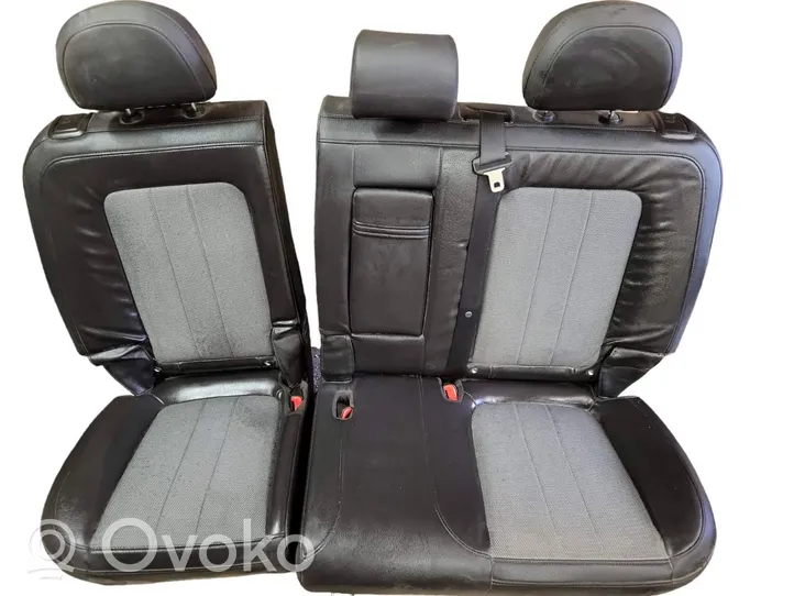 Opel Antara Fotele / Kanapa / Boczki / Komplet 