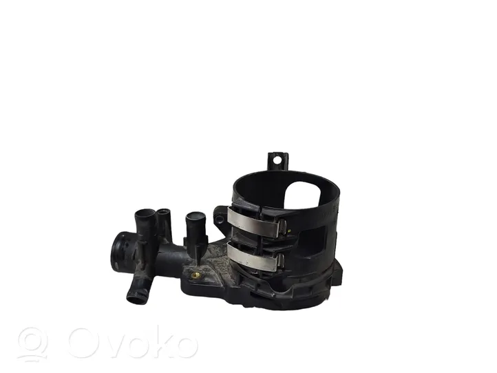 Mercedes-Benz GLC C253 Soporte de apoyo del filtro de combustible 6512001556