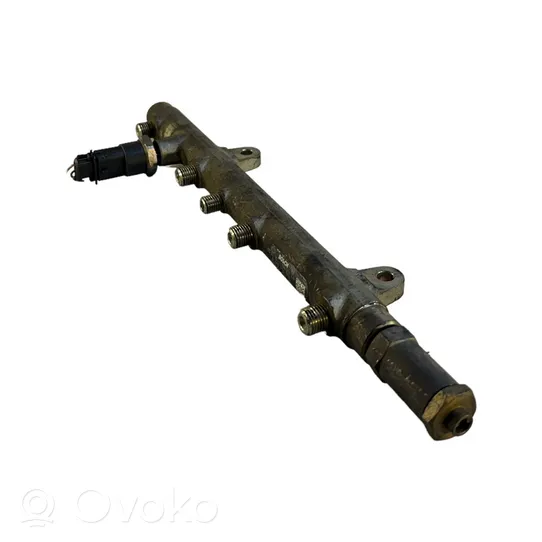 Renault Laguna II Listwa wtryskowa 8200347076