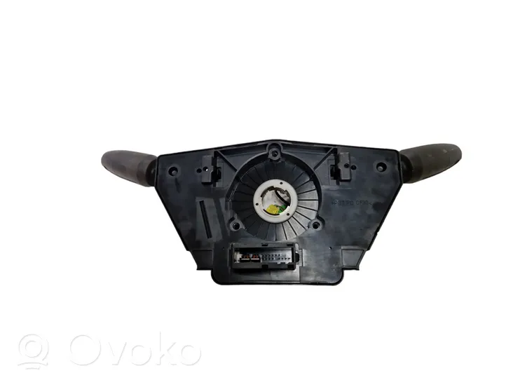 Opel Corsa D Leva/interruttore dell’indicatore di direzione e tergicristallo 13142283