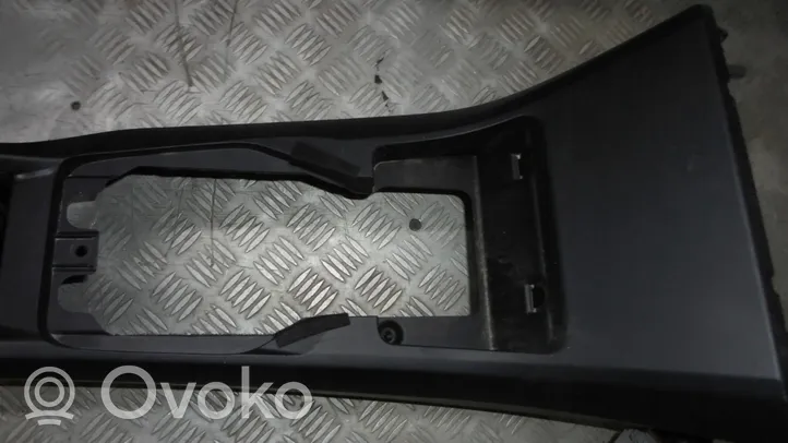 Volvo V40 Keskikonsoli 