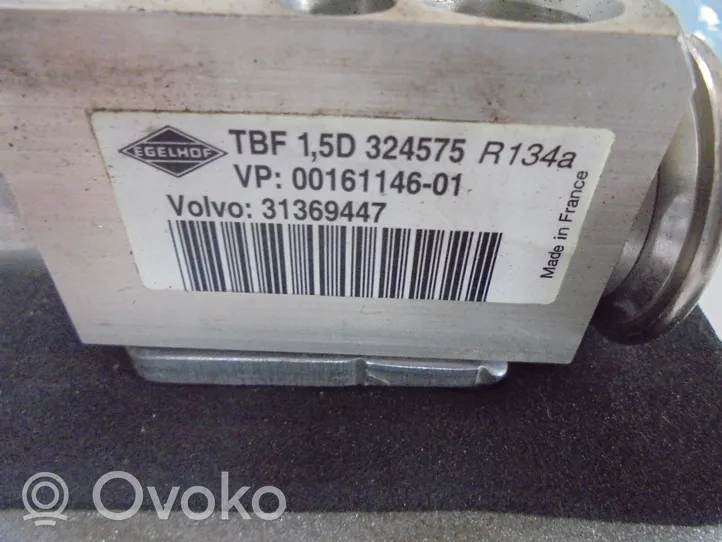 Volvo V40 Jäähdyttimen lauhdutin (A/C) 31369447
