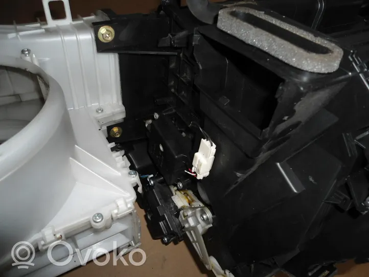 Infiniti G35 Scatola alloggiamento climatizzatore riscaldamento abitacolo assemblata 