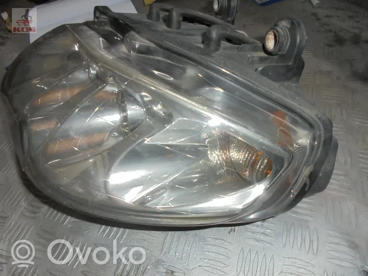 Maserati Quattroporte Lampa przednia 