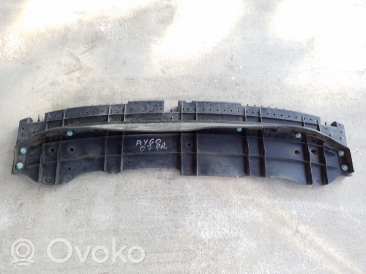 Toyota Aygo AB10 Cache de protection inférieur de pare-chocs avant 526180H010