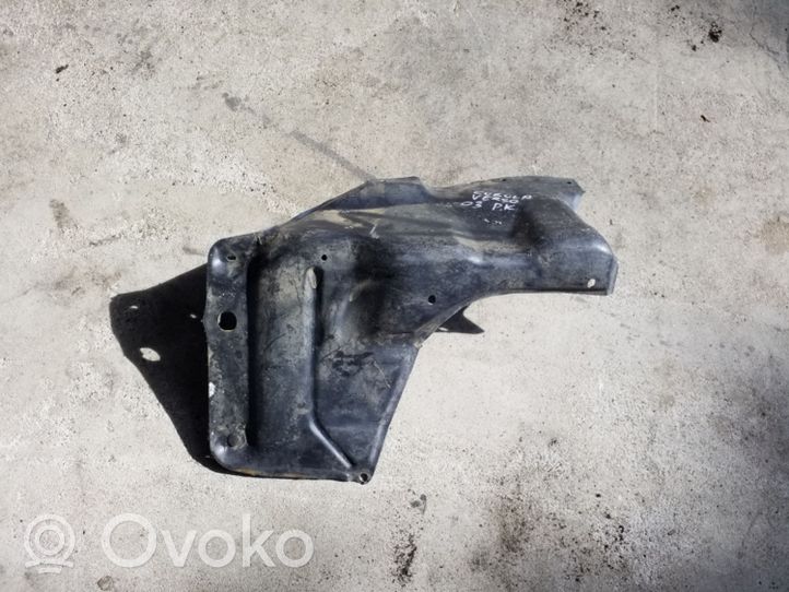 Toyota Corolla Verso E121 Etupuskurin alustan pohjalevy 5144212190