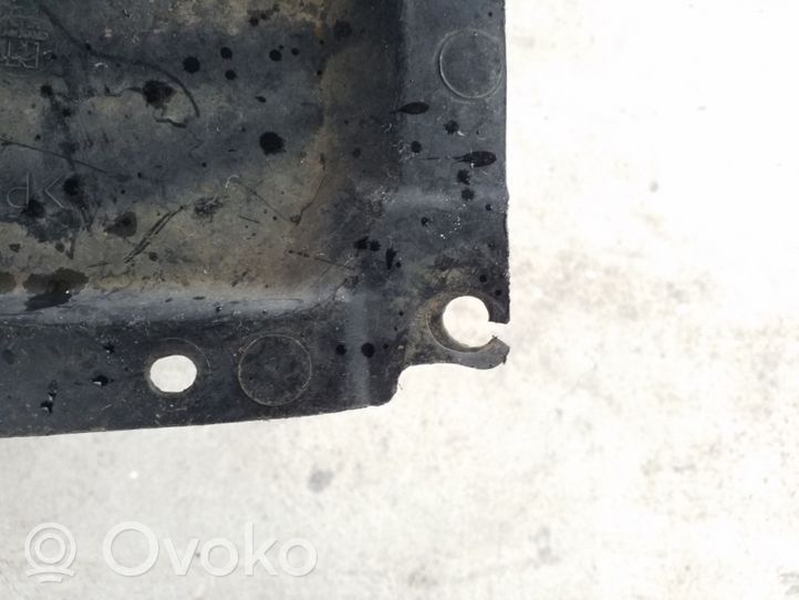 Toyota Corolla E120 E130 Osłona dolna silnika 5144102080