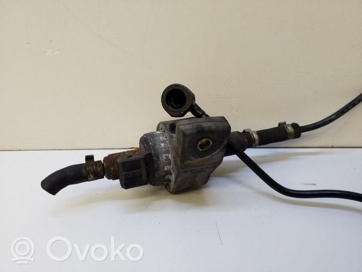 Volkswagen Touareg I Webasto auxiliary heater fuel pump 221000500400