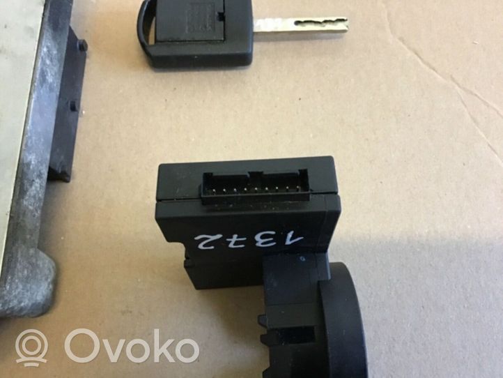 Opel Meriva A Dzinēja vadības bloks 8973509489