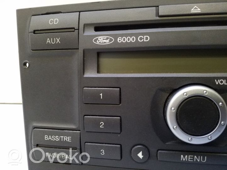 Ford Mondeo Mk III Panel / Radioodtwarzacz CD/DVD/GPS 3S7T18C815AC