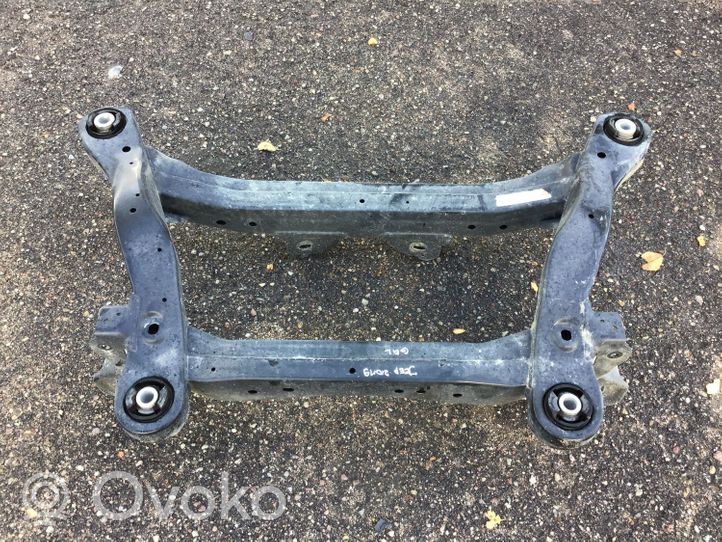 Jeep Cherokee Galinis traversas OEM