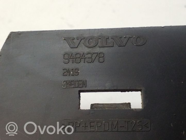 Volvo XC70 Support de pare-chocs arrière 9484378