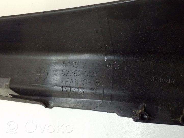 BMW 7 F01 F02 F03 F04 Takaoven lasin muotolista 7177858