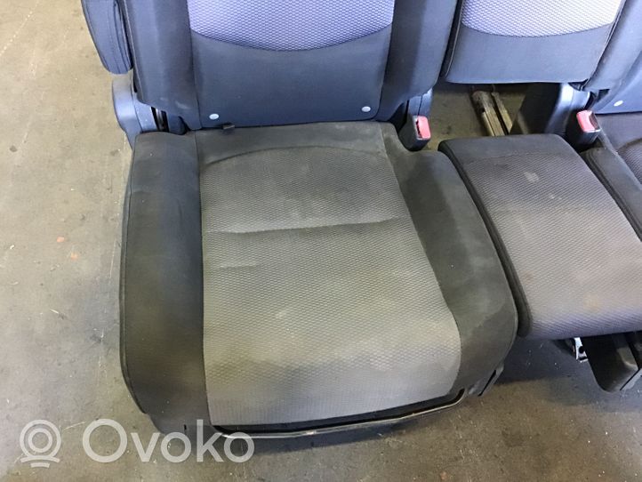 Mazda 5 Комплект сидений OEM