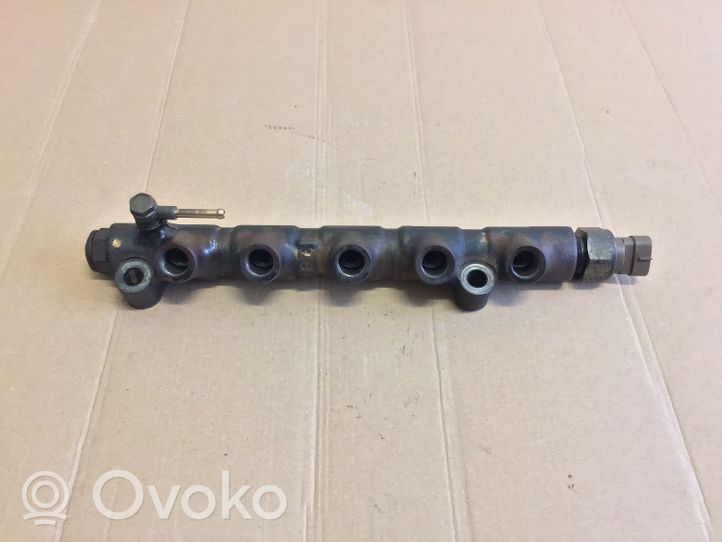 Toyota RAV 4 (XA20) Listwa wtryskowa 8945812020