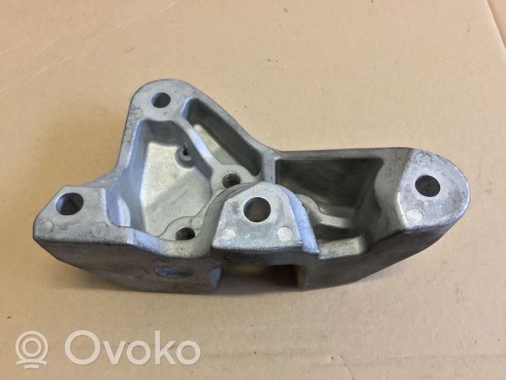 Jeep Cherokee Supporto di montaggio scatola del cambio 68141735AC