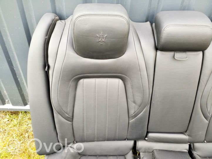 Maserati Quattroporte Istuimien ja ovien verhoilusarja 