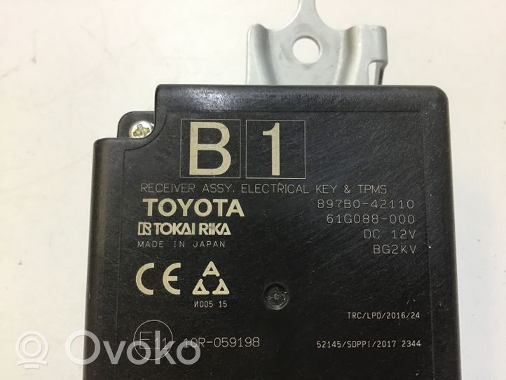 Toyota RAV 4 (XA50) Module de pression des pneus 897B042110