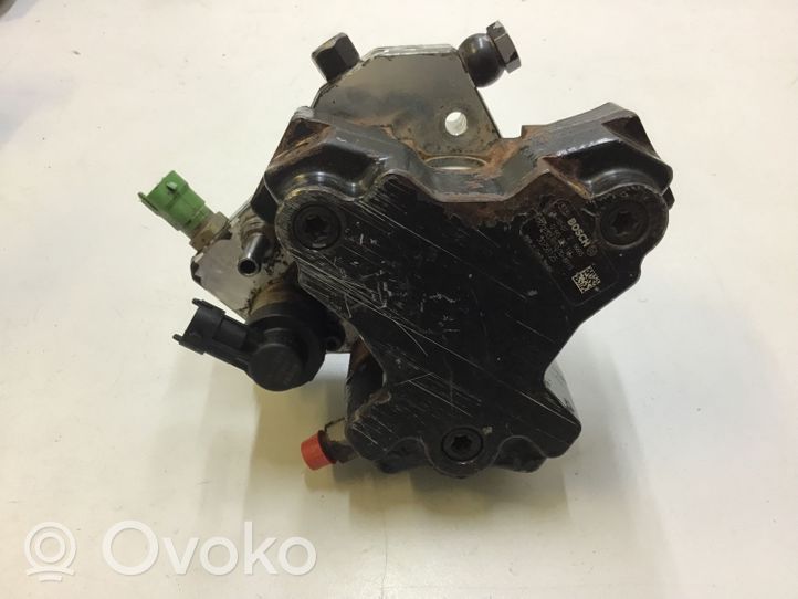 Volvo V70 Polttoaineen ruiskutuksen suurpainepumppu 0445010111