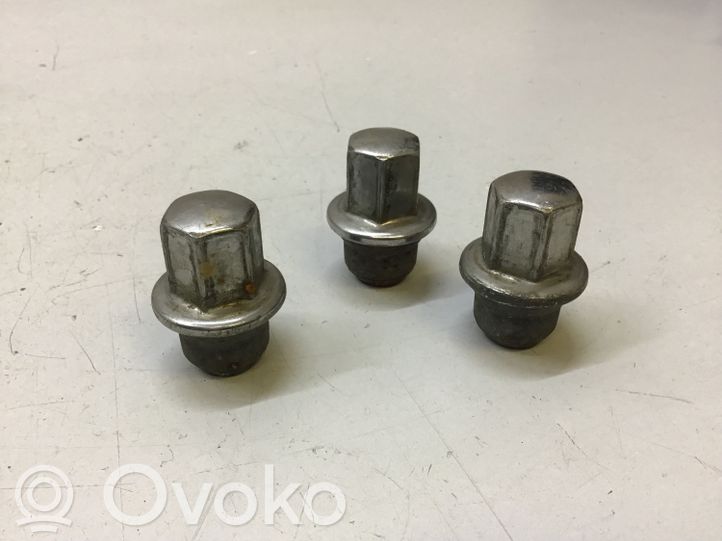 Dodge Grand Caravan Nuts/bolts, 12.00 € RRR