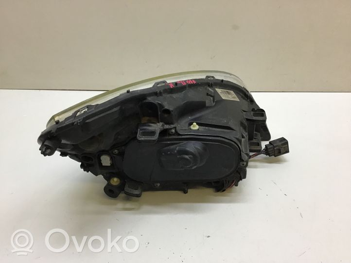 Volvo V60 Lampa przednia 31383068