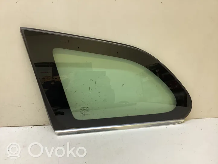 Volvo XC60 Rear side window/glass 