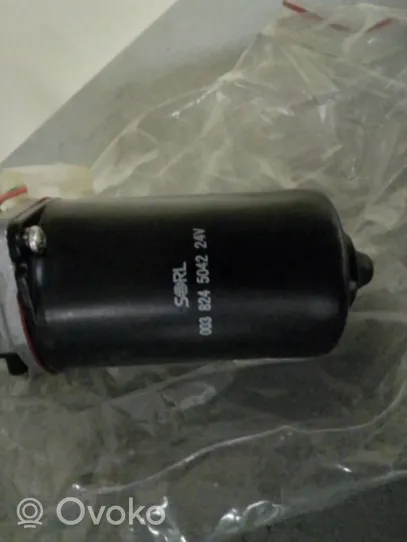 Mercedes-Benz Vario Motor del limpiaparabrisas 0038245042