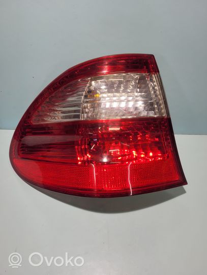 Mercedes-Benz E W211 Luci posteriori A2118201164