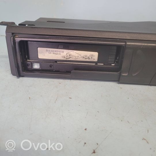 Mercedes-Benz S W220 CD/DVD keitiklis A2208274642