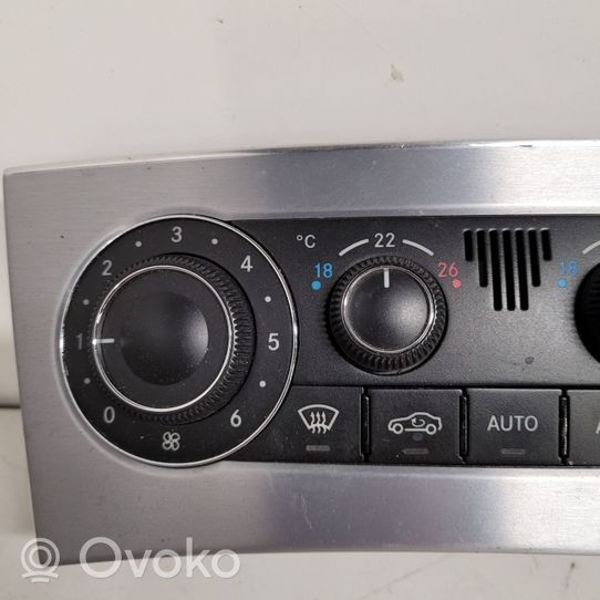 Mercedes-Benz CLC CL203 Panel klimatyzacji A2038304085