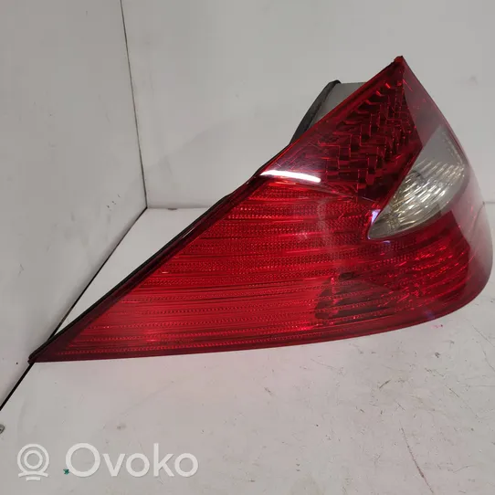 Mercedes-Benz CLS C219 Rear/tail lights A2198200164