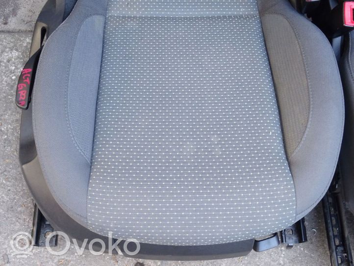 Seat Toledo III (5P) Комплект сидений 