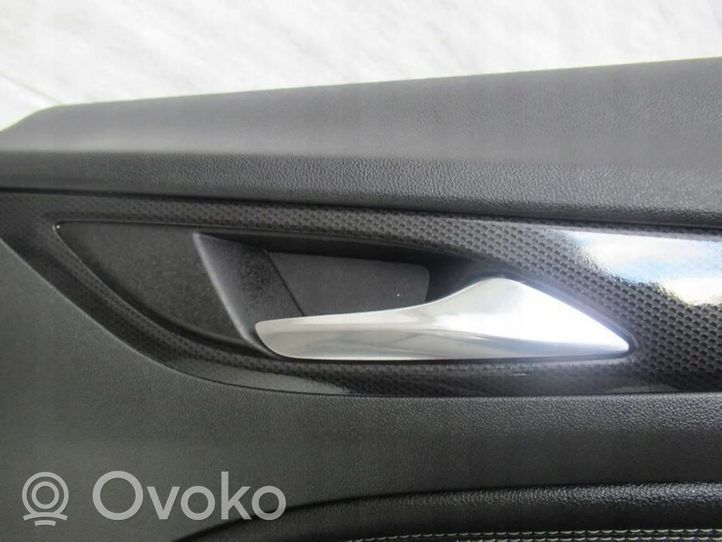 Opel Insignia B Rivestimento del pannello della portiera posteriore 39138332