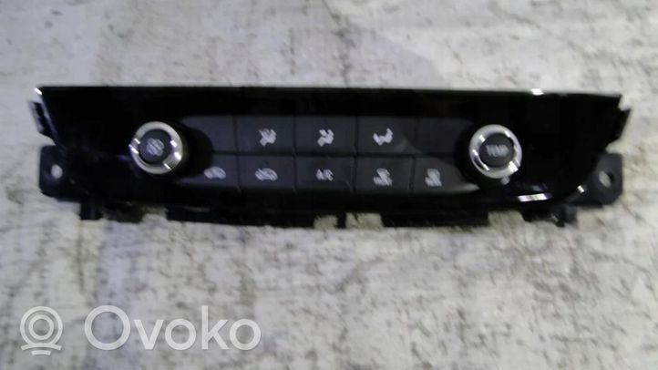 Opel Insignia B Centralina del climatizzatore 39113530