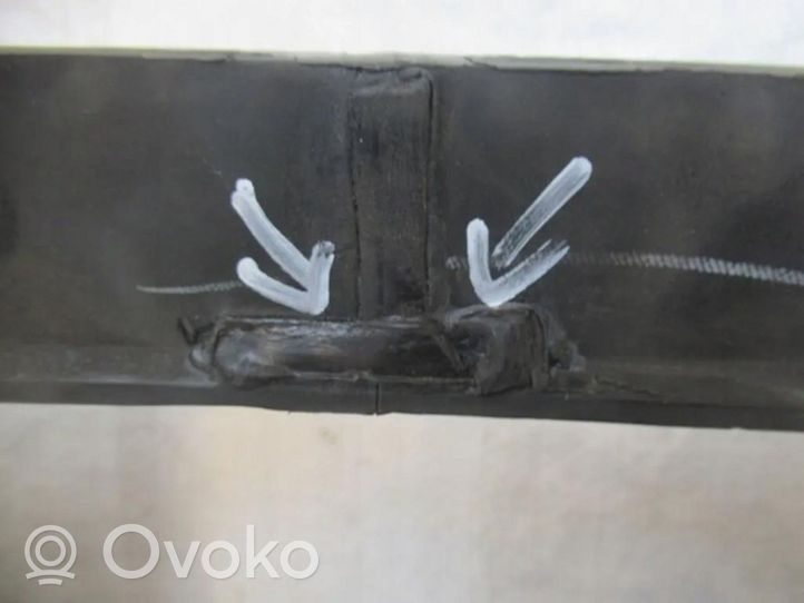 Opel Vivaro Front bumper upper radiator grill VI623105615R