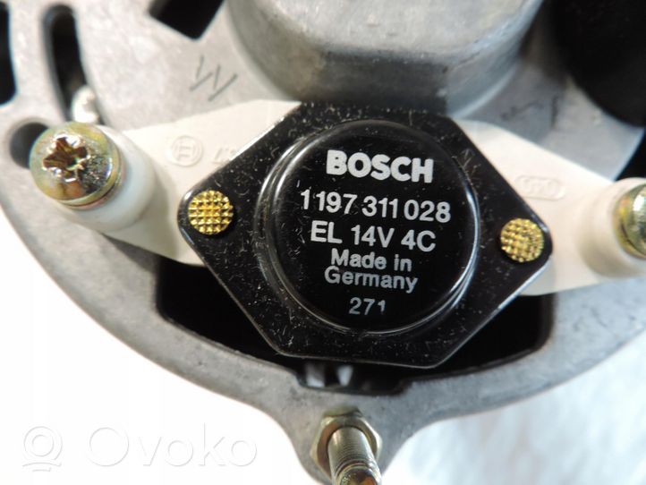 Opel Ascona C Generator/alternator 90348697 0120488158