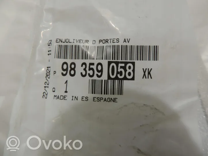 Opel Corsa F Etuoven lista (muoto) 98359058XK