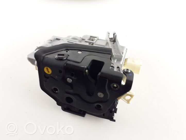 Volkswagen PASSAT B7 Rear door lock 3C4839015A