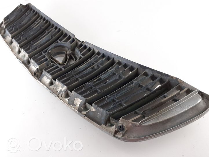 Lexus RX 300 Maskownica / Grill / Atrapa górna chłodnicy 5311148020