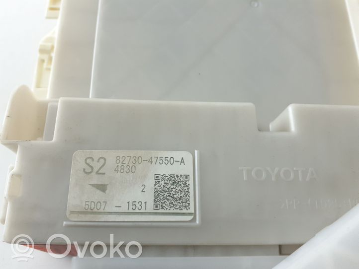 Toyota Prius+ (ZVW40) Module de fusibles 8273047550A