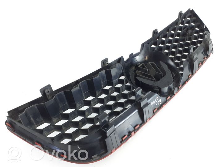 Volkswagen Polo IV 9N3 Grille calandre supérieure de pare-chocs avant 6Q0853651G