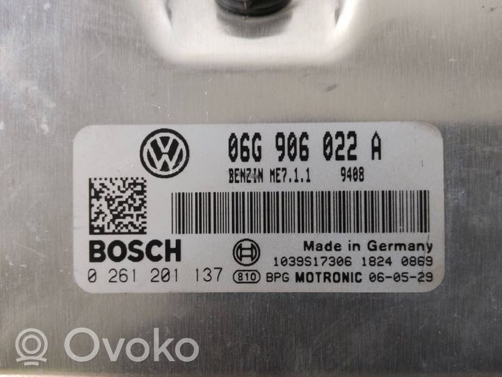 Volkswagen Touran I Sterownik / Moduł ECU 06G906022A