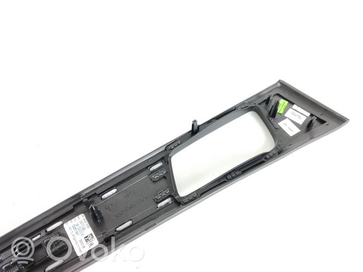 Porsche Panamera (971) Rear door card trim 8091938