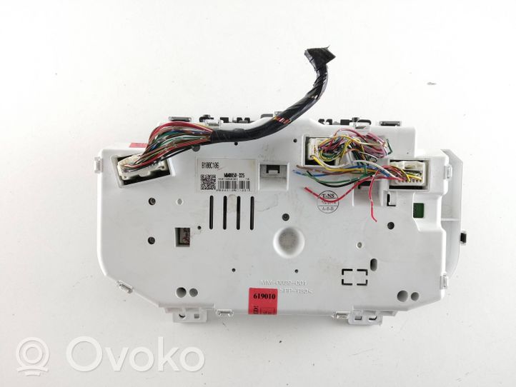 Mitsubishi L200 Speedometer (instrument cluster) 8100C106