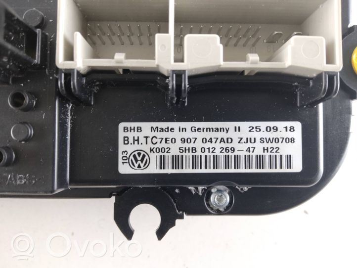 Volkswagen Transporter - Caravelle T6 Climate control unit 7E0907047AD