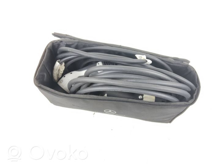 Mercedes-Benz CLA C118 X118 Ladekabel für Elektroautos A0005837603