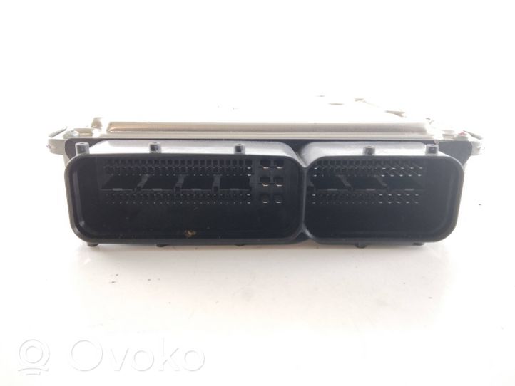 Volkswagen Transporter - Caravelle T5 Calculateur moteur ECU 070906016EC