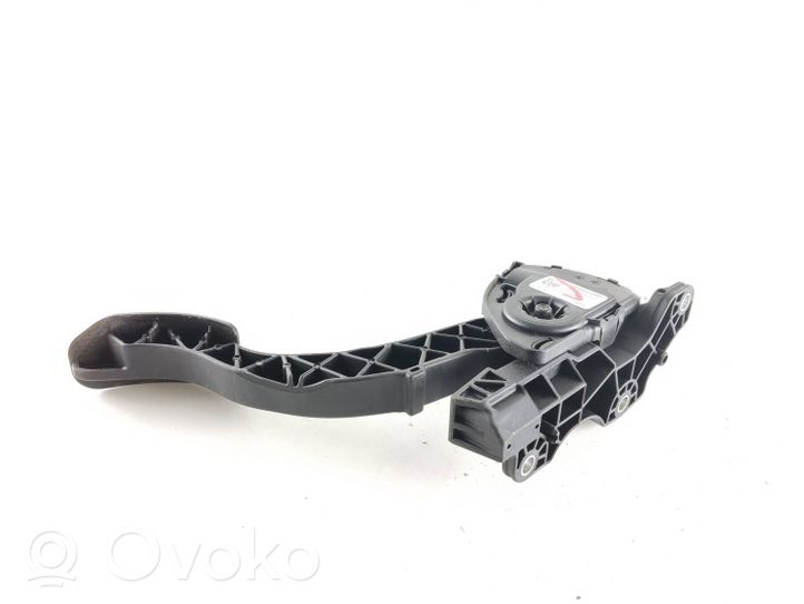 Volvo XC70 Accelerator throttle pedal 31329057